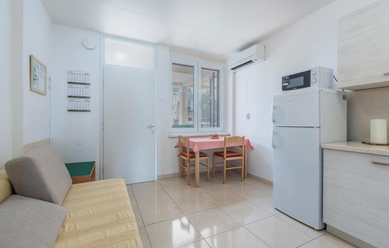Peskera Apartments Tomicic Porec Room photo